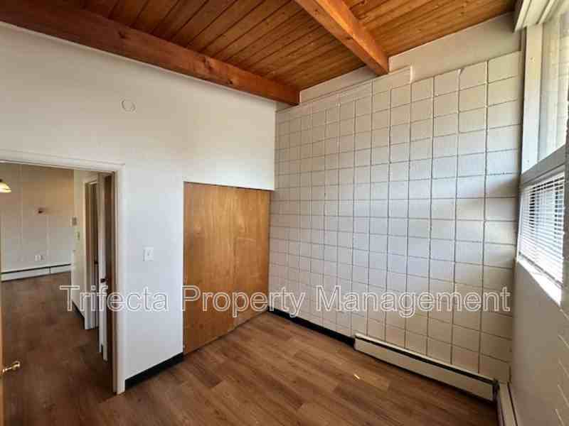 610 Parker St Apt B - Photo 7 of 7