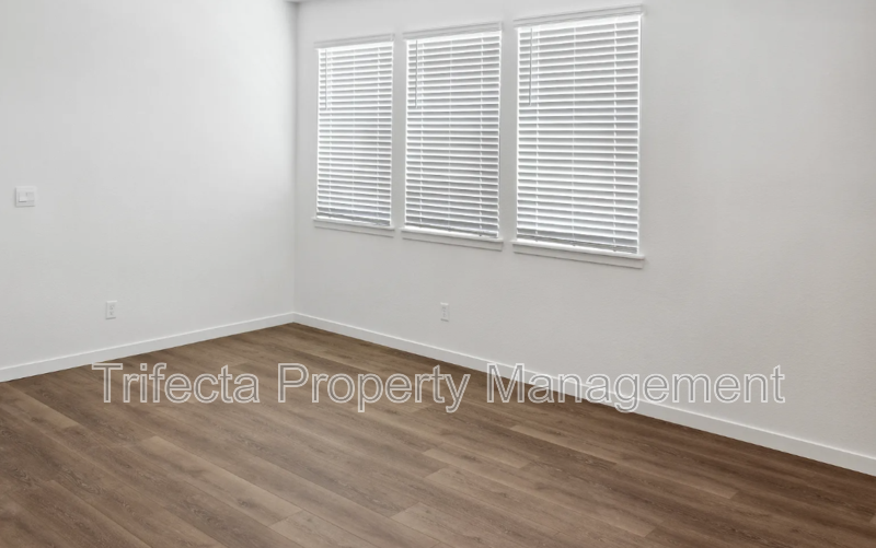 632 Thoroughbred Ln - Photo 4 of 19