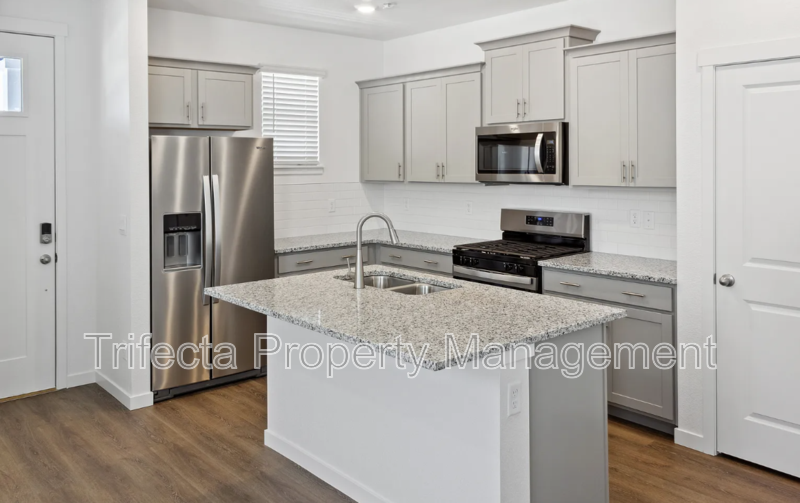 632 Thoroughbred Ln - Photo 7 of 19