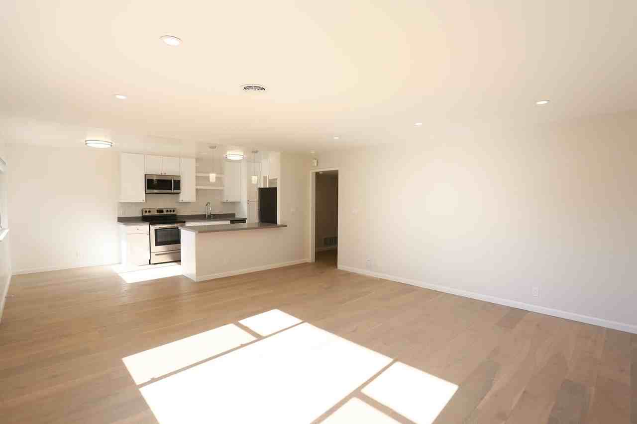 365 Warwick Ave - Photo 2 of 18