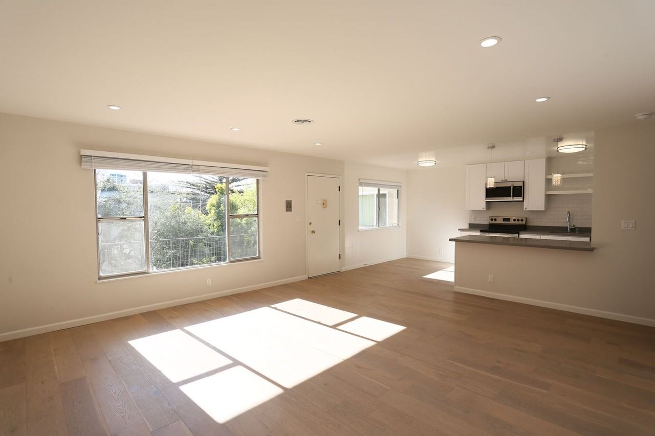 365 Warwick Ave - Photo 5 of 18