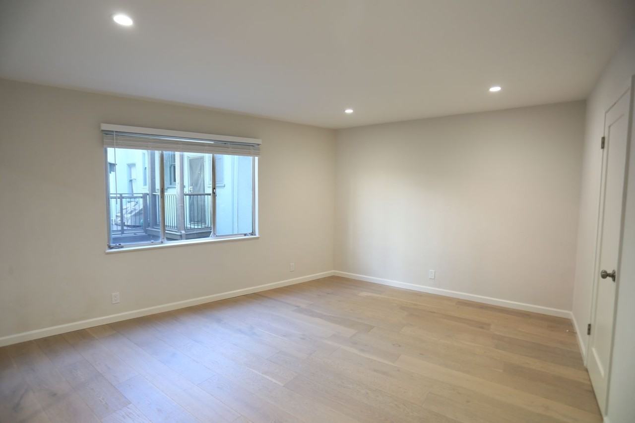 365 Warwick Ave - Photo 6 of 18