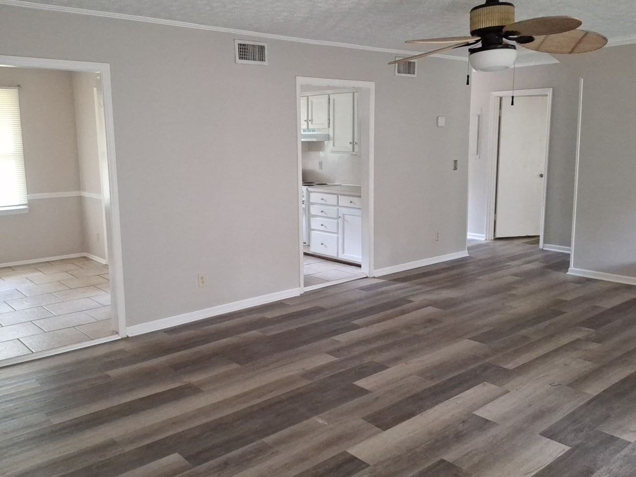7 Rodney Ct - Photo 2 of 24