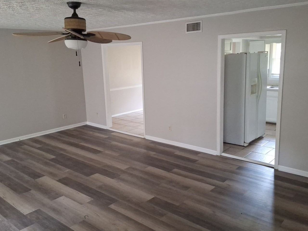 7 Rodney Ct - Photo 4 of 24