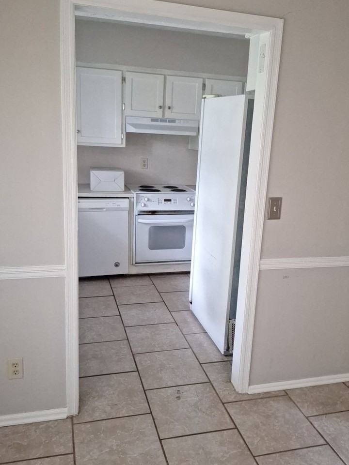 7 Rodney Ct - Photo 6 of 24