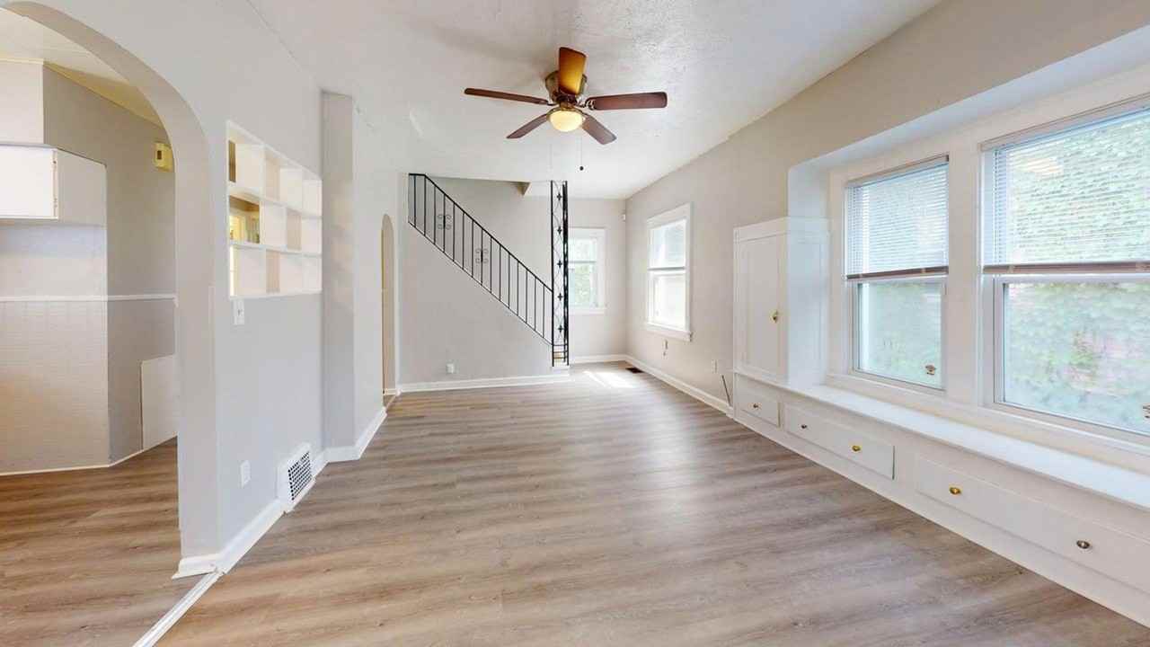 11813 Dove Ave - Photo 2 of 14