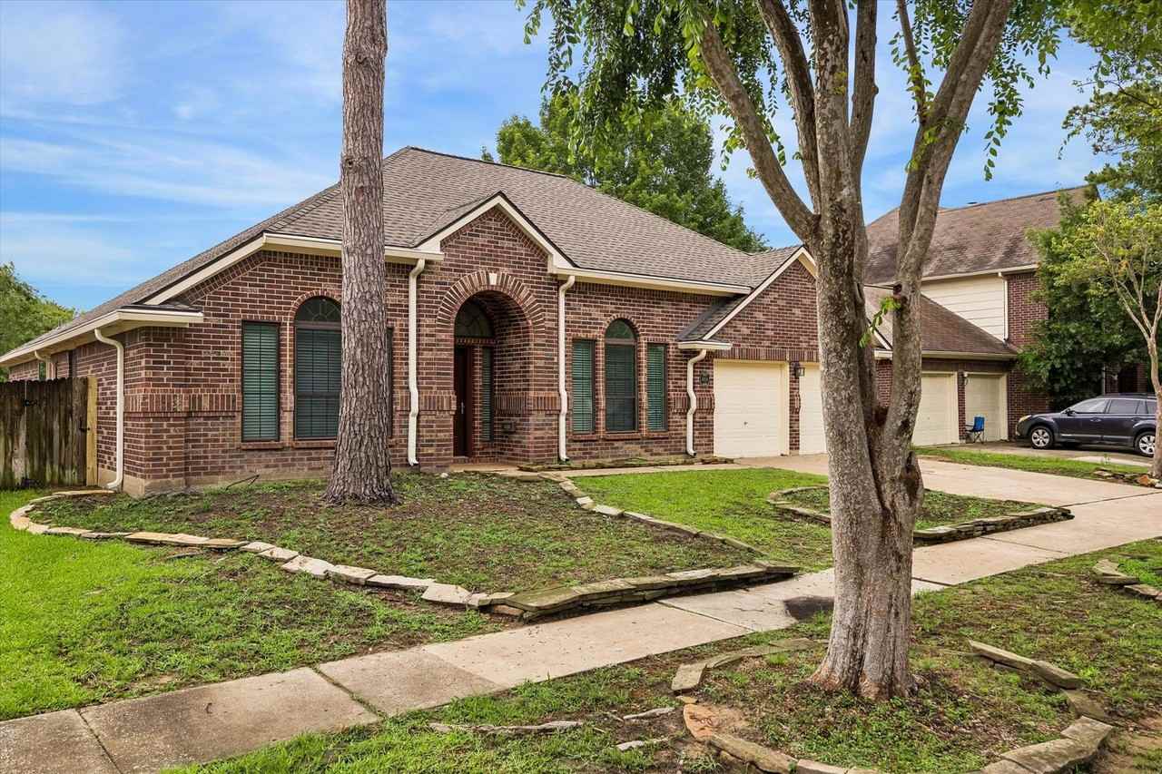 14718 Cypress Green Dr - Photo 5 of 37