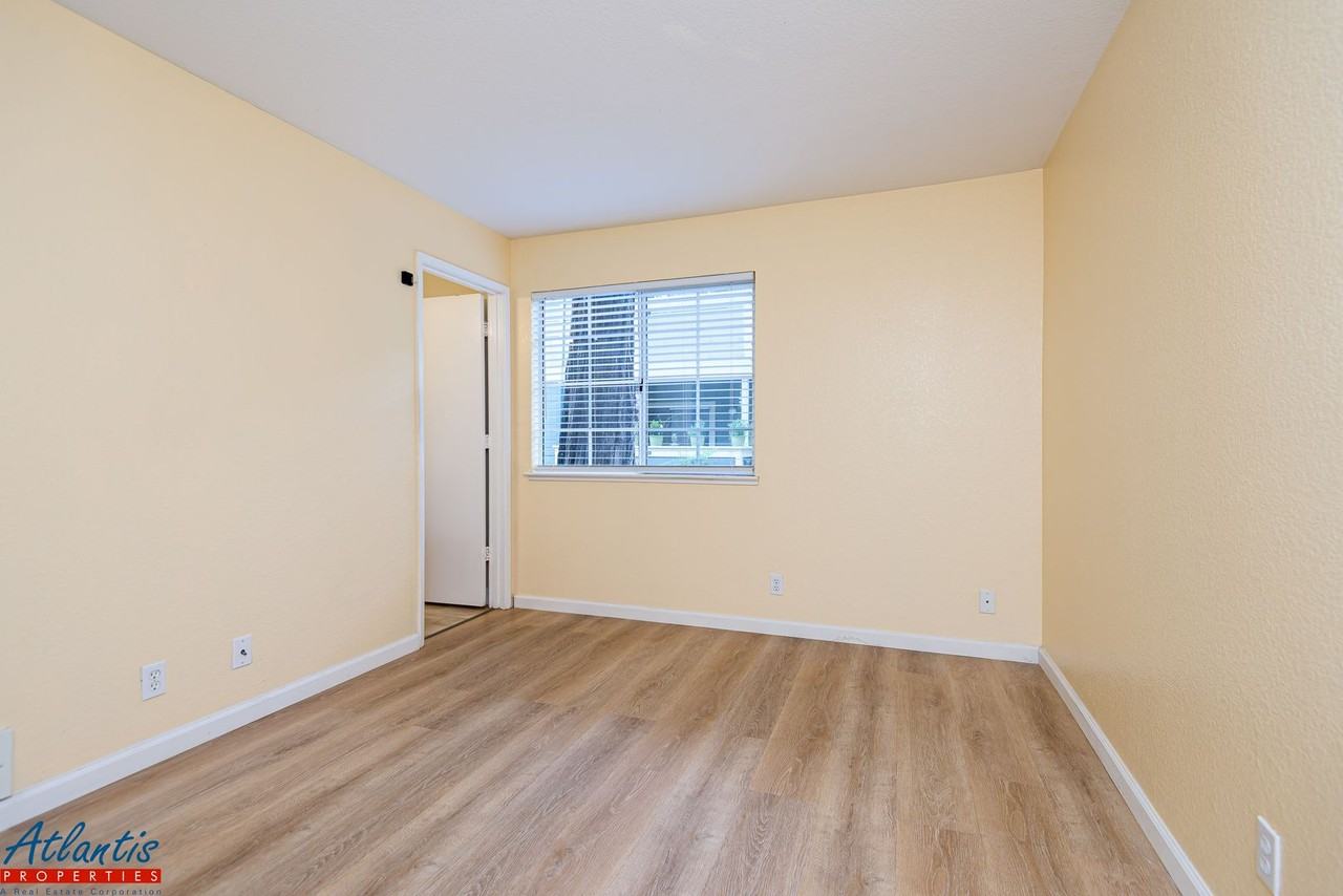 2750 Somerset Park Cir - Photo 7 of 17