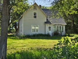featured image of 1405 Redwood Rd