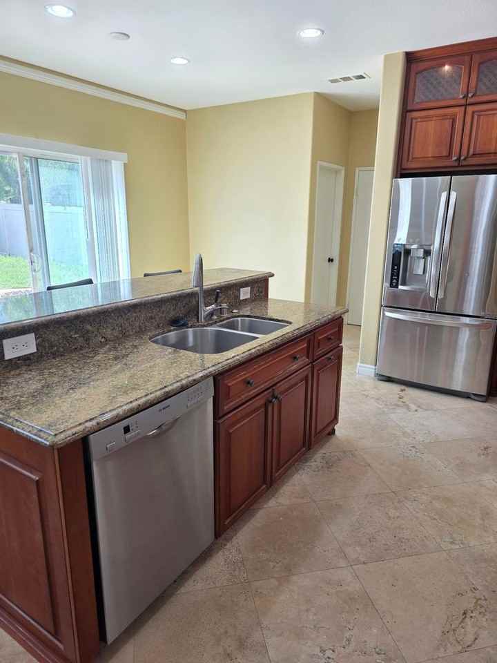 42514 Drennon Ct - Photo 5 of 20
