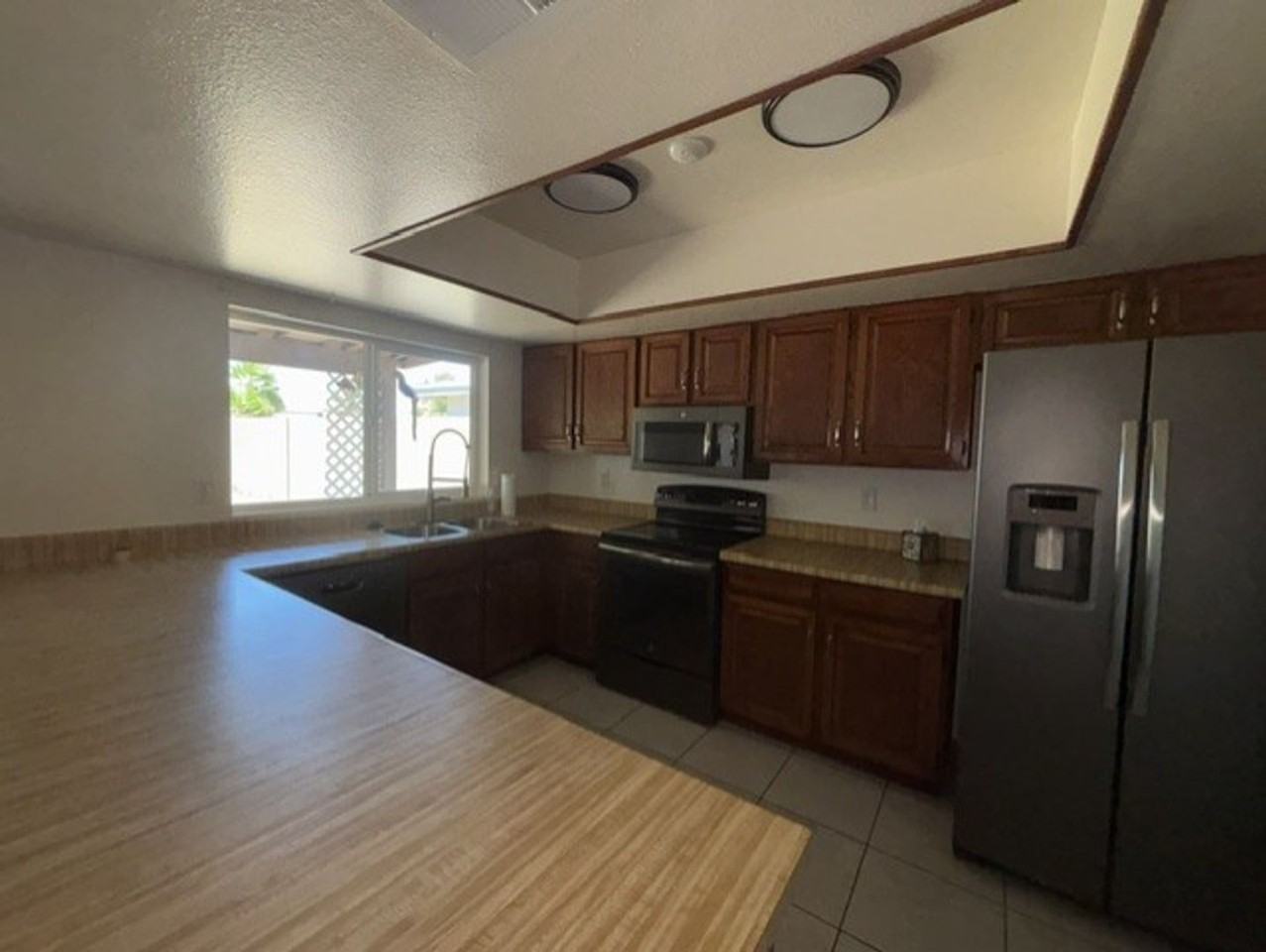 2618 W Knowles Ave - Photo 7 of 25