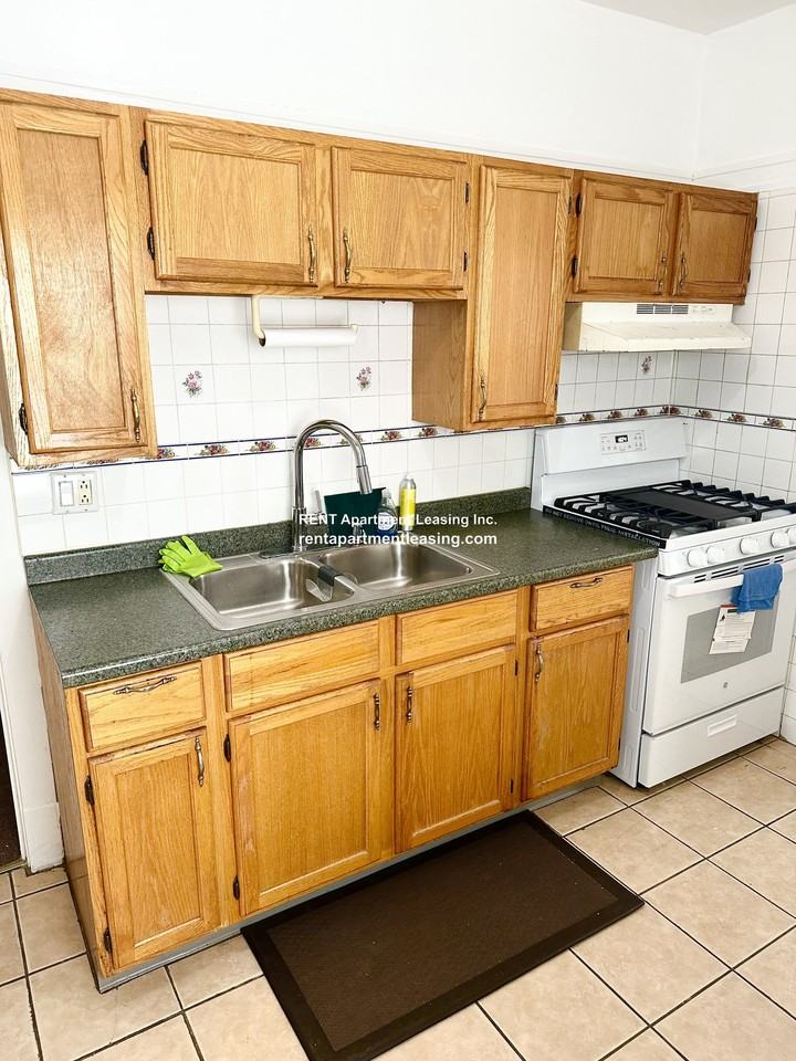 N Talman Ave #2 - Photo 3 of 11