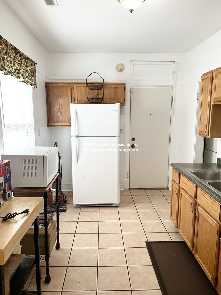 N Talman Ave #2 - Photo 4 of 11