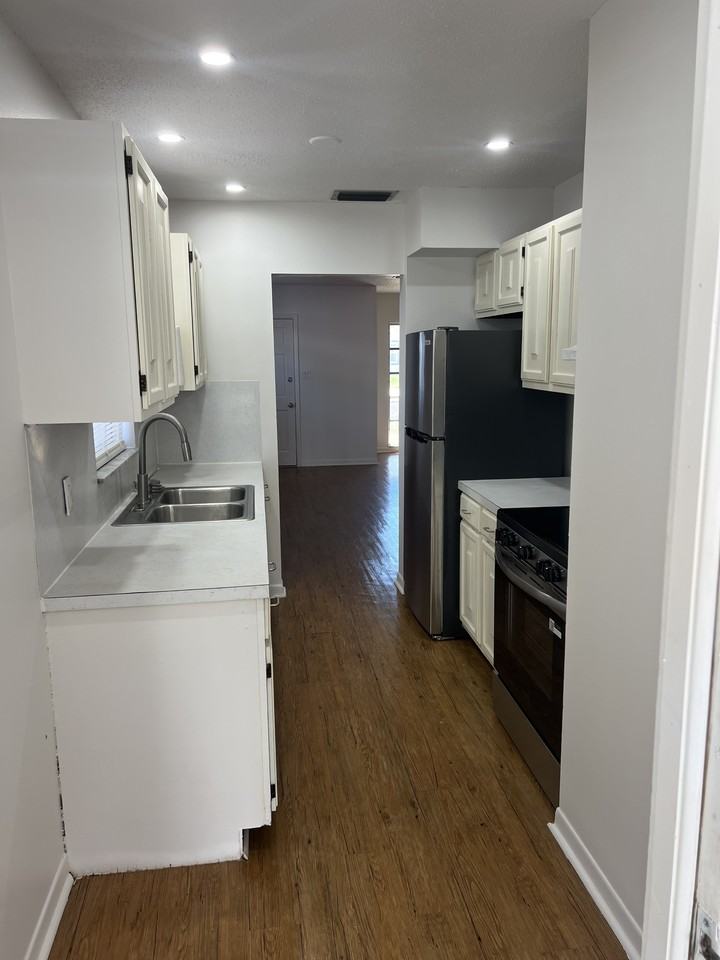 1720 53rd St S #1720 - Photo 2 of 11