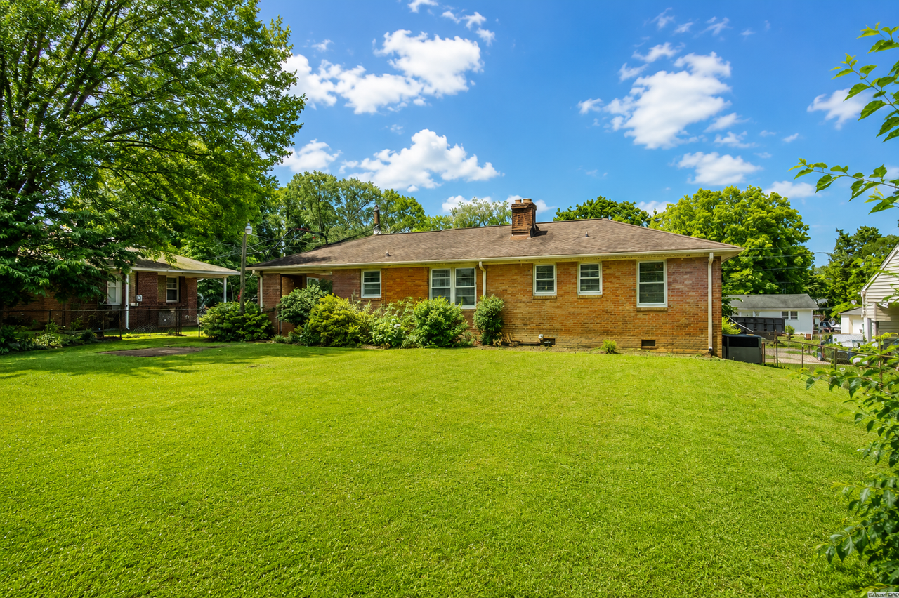3 Lynhurst Dr #NA - Photo 3 of 24