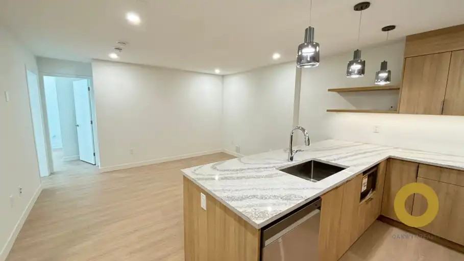 572 Verona Pl - Photo 6 of 15