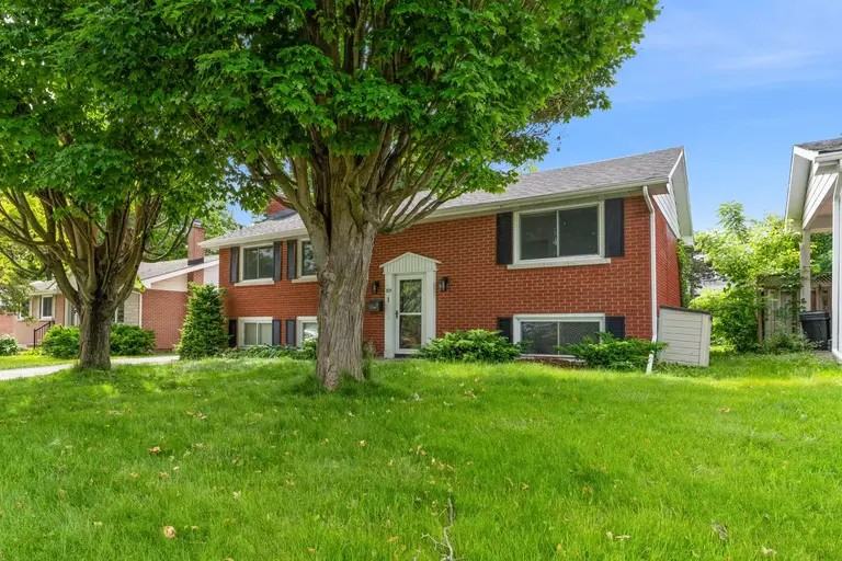 109 Braemar Rd #1 - Photo 4 of 19