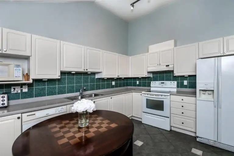 222 4th St W #103 - Photo 4 of 10