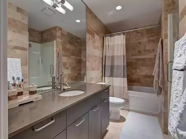 433 11 Ave Se #1005 - Photo 4 of 8