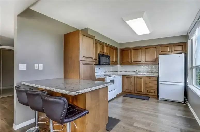 3 Towering Heights Blvd #708 - Photo 4 of 9