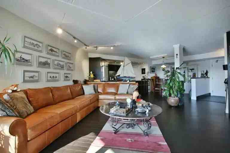 100 Bronte Rd #304 - Photo 2 of 8