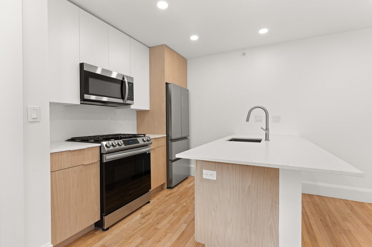 26 Bradlee Rd #404 - Photo 4 of 20