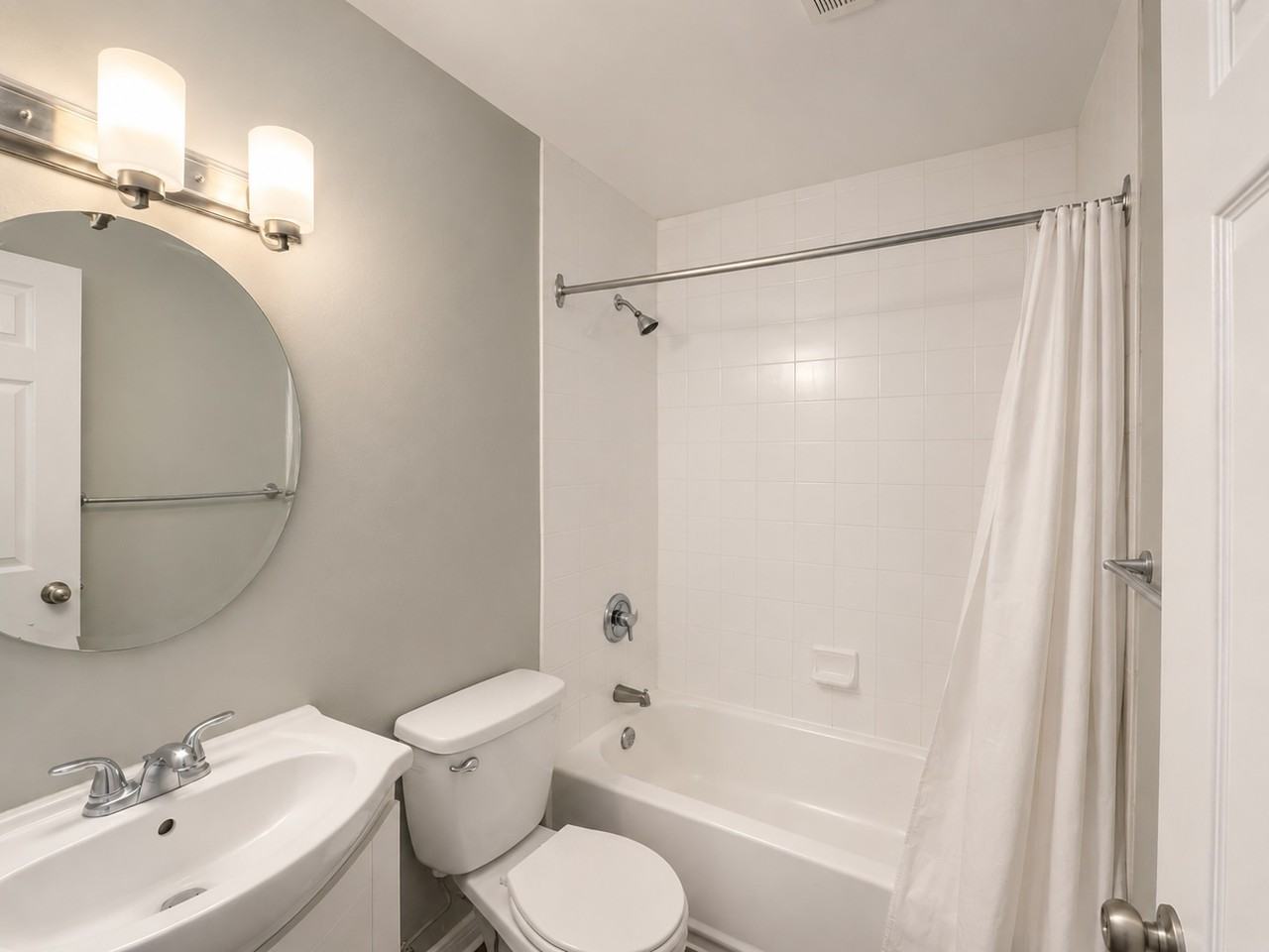 265 Emerald Street North #17 - Photo 7 of 8