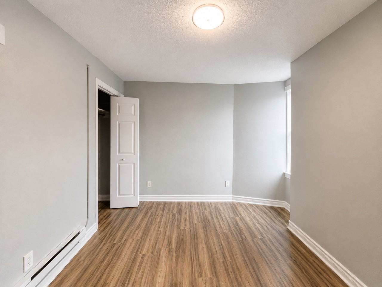 265 Emerald Street North #17 - Photo 4 of 8