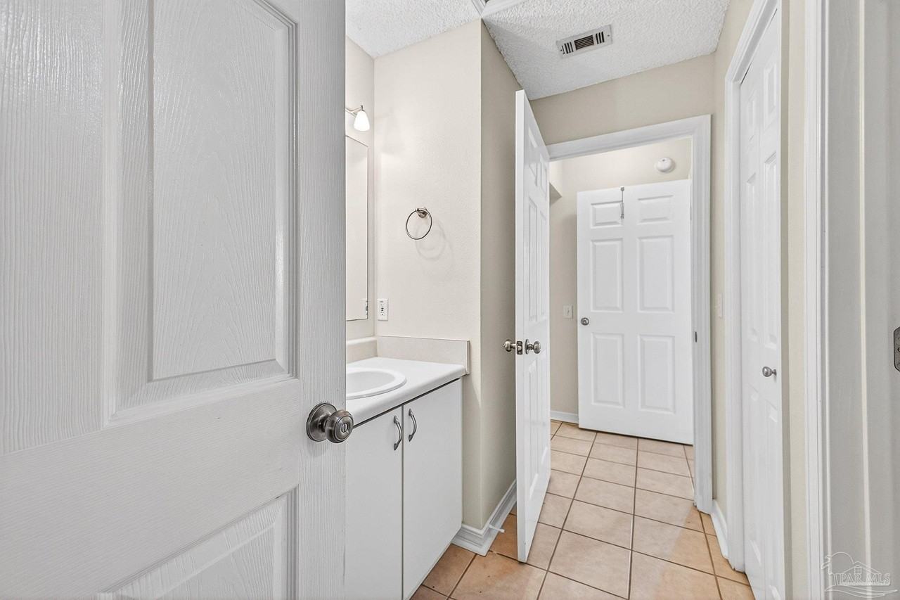 8513 Nantucket Pl - Photo 2 of 20