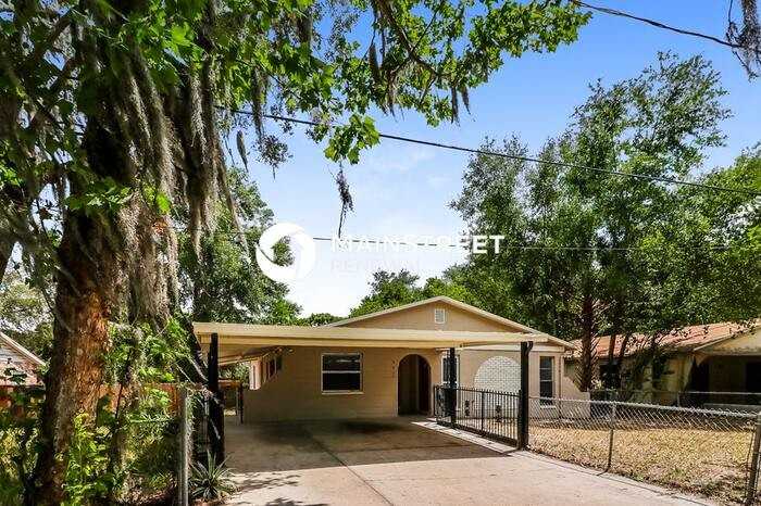 3817 E Miller Ave - Photo 3 of 16