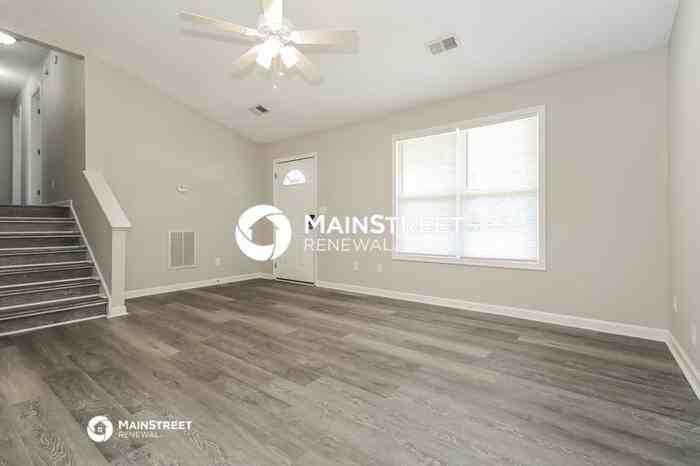 378 Southern Trace Dr - Photo 5 of 18