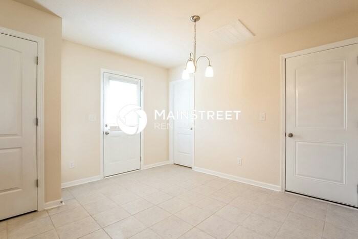2515 Queen Bee Dr - Photo 4 of 15