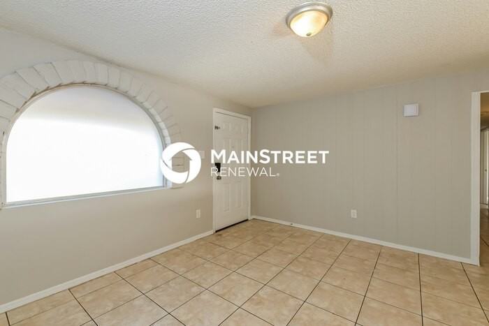 4302 N 73rd Ave - Photo 4 of 16