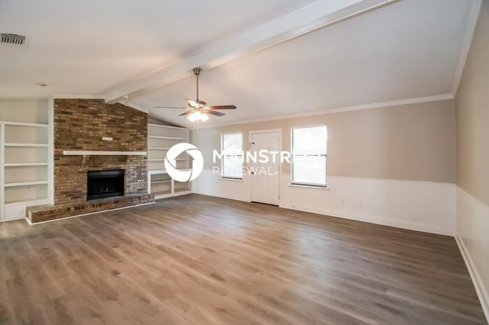 12415 Autumnbrook Trl W - Photo 4 of 16