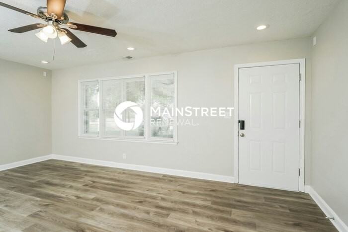 10008 Stonestreet Rd - Photo 7 of 16
