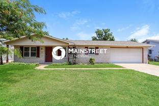 910 Silverstone Dr - Photo 1 of 1