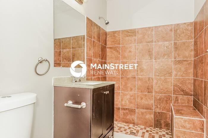 925 Allendale St - Photo 5 of 16