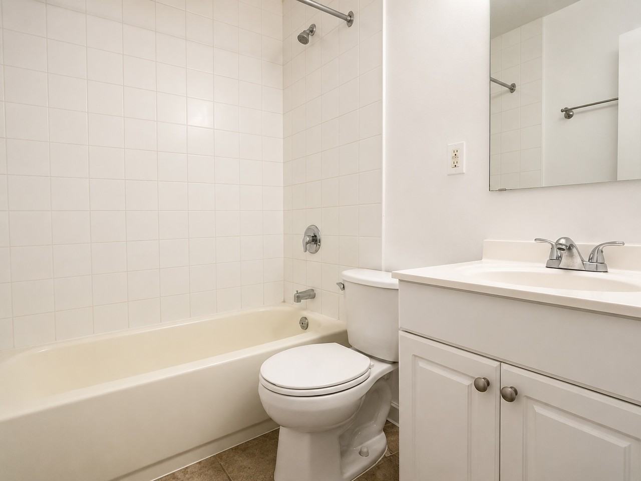 265 Emerald Street North #15 - Photo 6 of 6