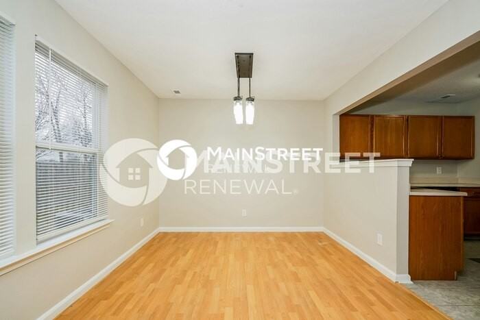 1146 Freemont Ln - Photo 6 of 17