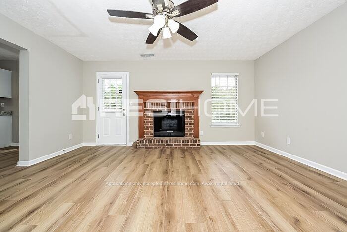 5949 Creekside Dr - Photo 5 of 20