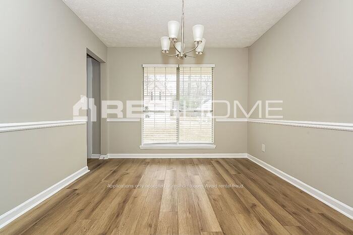 5949 Creekside Dr - Photo 6 of 20