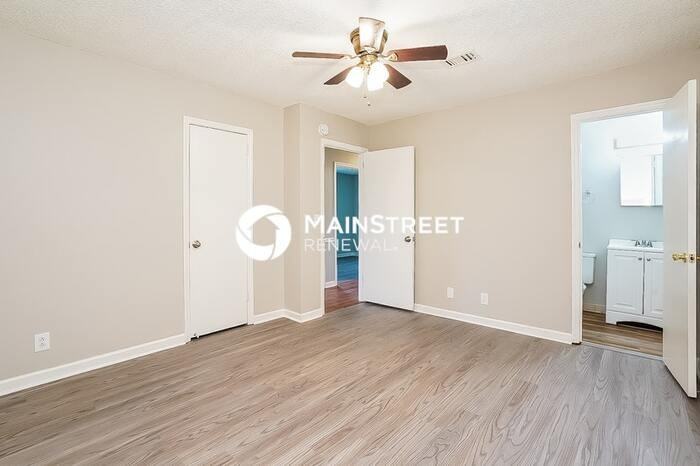 4336 Central Valley Dr - Photo 6 of 16