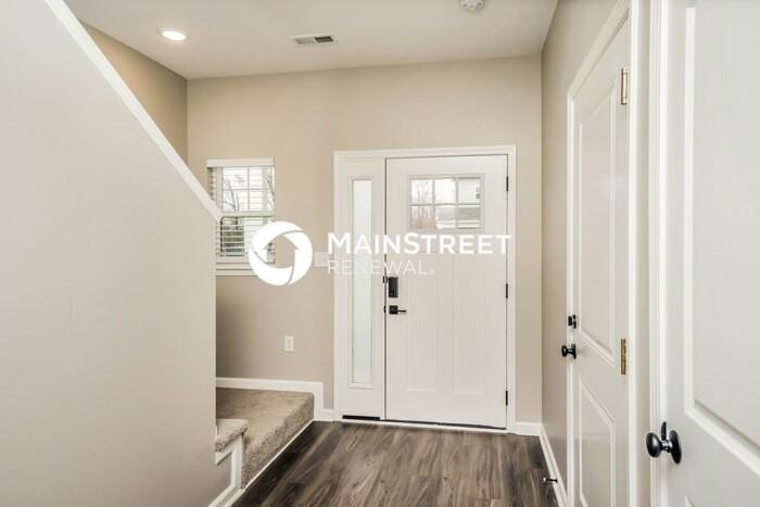 2063 N Sarah Dr - Photo 6 of 17