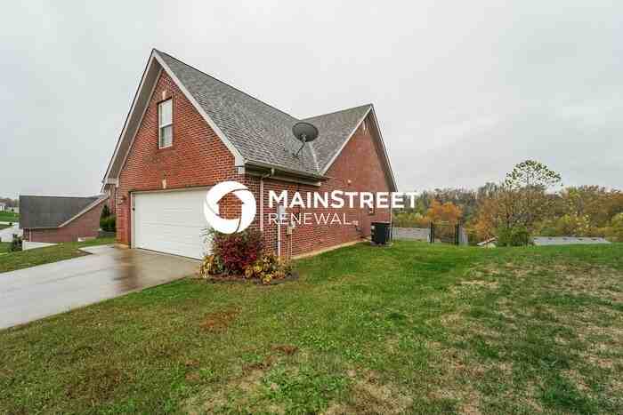 2825 Horse Trail Rd - Photo 3 of 17