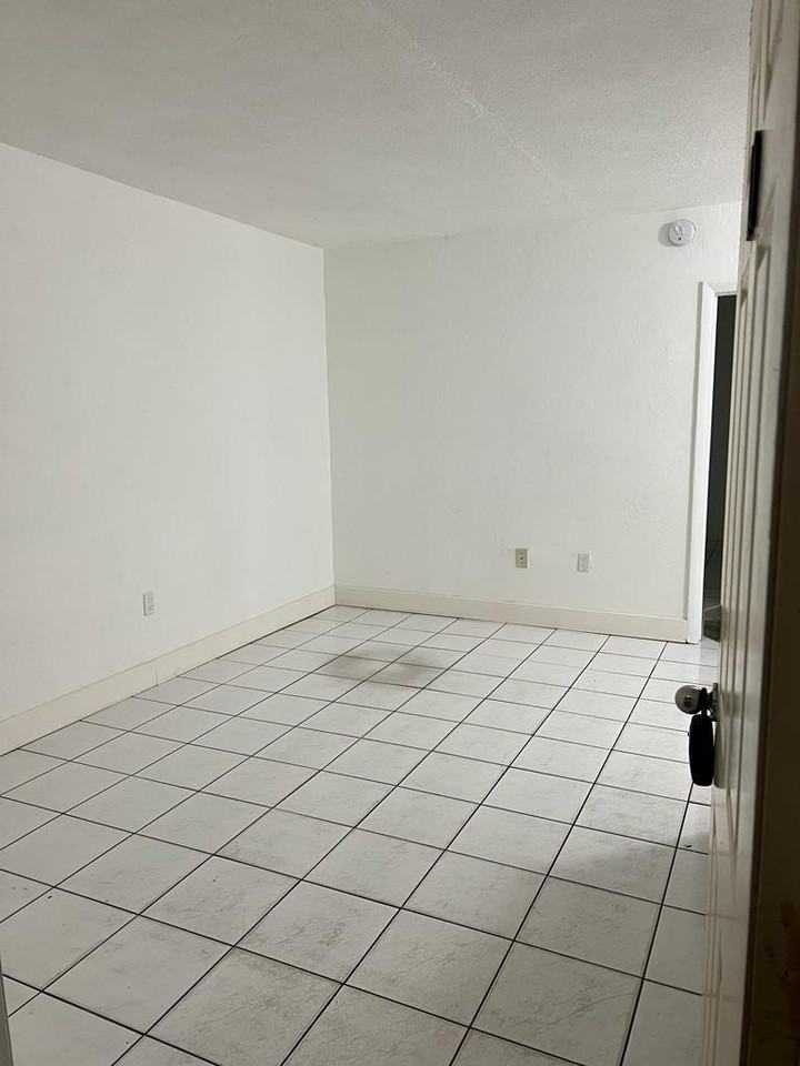 Buena Ventura Investments, LLC - Photo 2 of 15