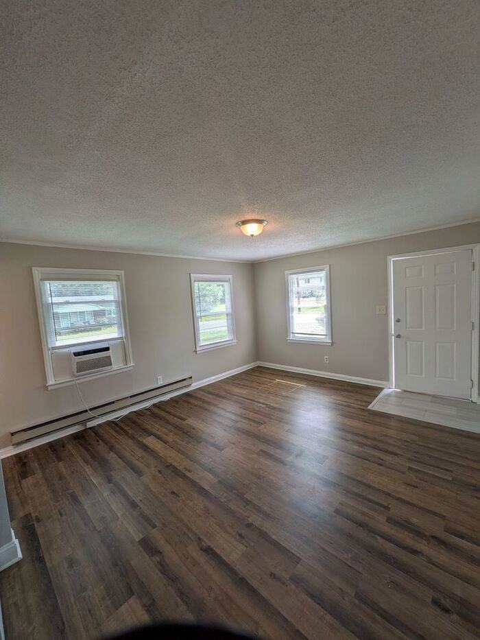 2249 Story St - Photo 2 of 7
