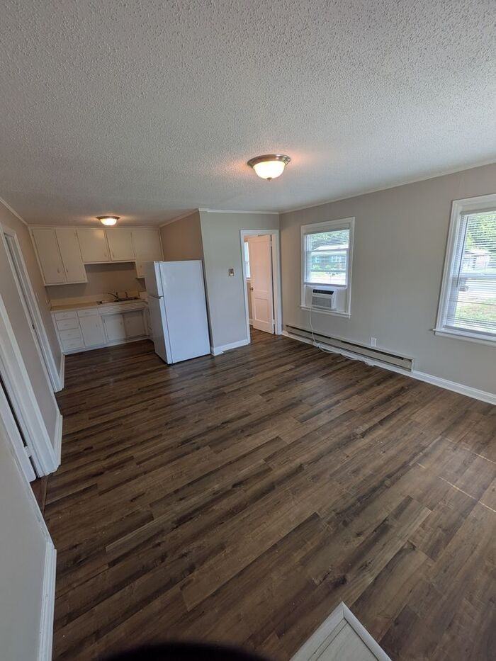 2249 Story St - Photo 3 of 7