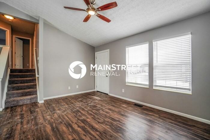 4551 Sandridge St - Photo 6 of 19