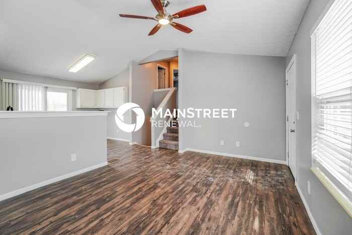 4551 Sandridge St - Photo 7 of 19