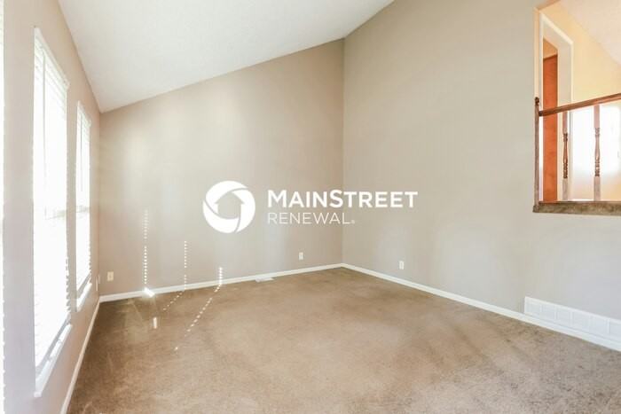 209 Valley Dr - Photo 5 of 18